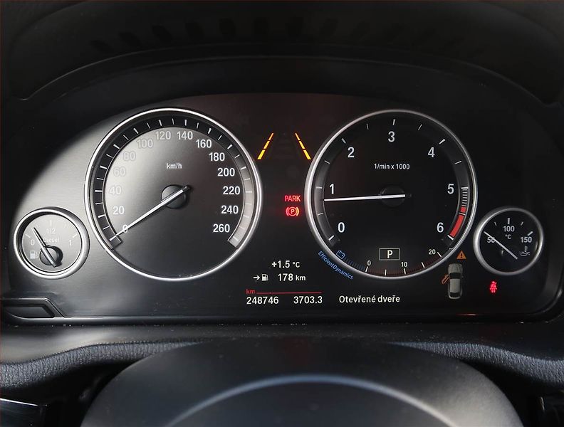 BMW X4 (2018) M Sport xDrive30d, 4X4 - fotka 11 z 20