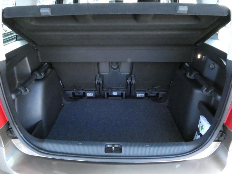 Škoda Yeti FL 4x4 AmbitionPlus 1.4 TSI /1 - fotka 15 z 30