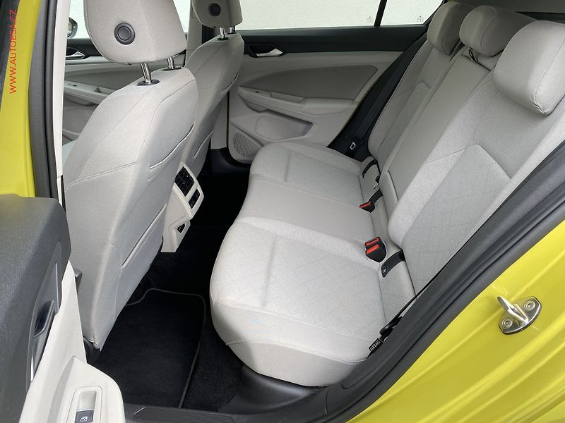 Volkswagen Golf (2020) 2.0 TDi, Life, DSG, šíbr - fotka 10 z 19