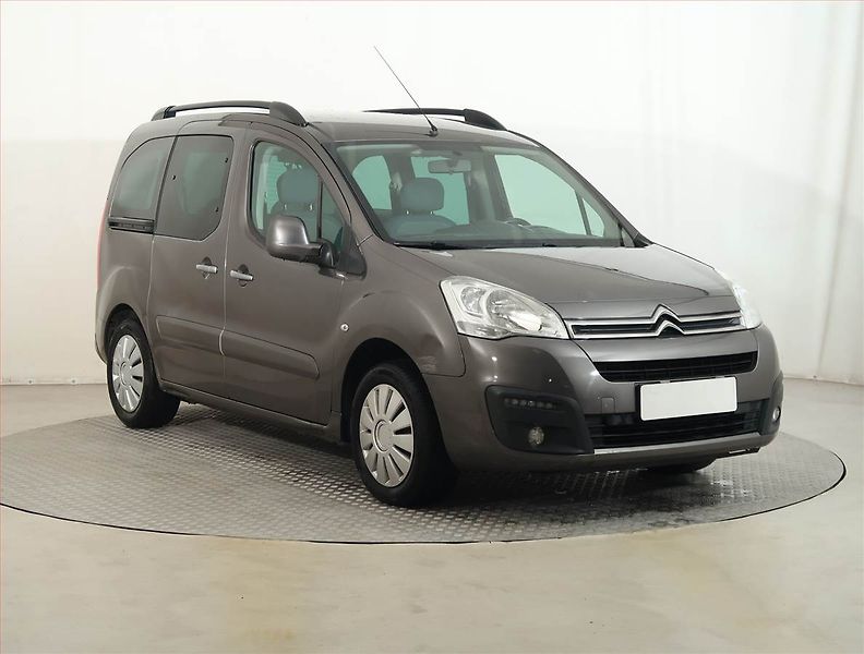 Citroën Berlingo (2017) Feel 1.6 BlueHDi, 5Míst, ČR - fotografie inzerátu