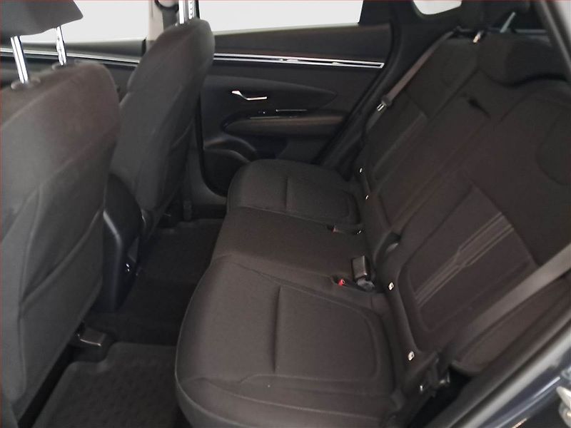 Hyundai Tucson (2022) 1.6 T-GDI - fotka 10 z 17