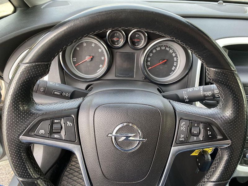 Opel Astra (2012) Combi 1.7 D Sport Tourer - fotka 10 z 28
