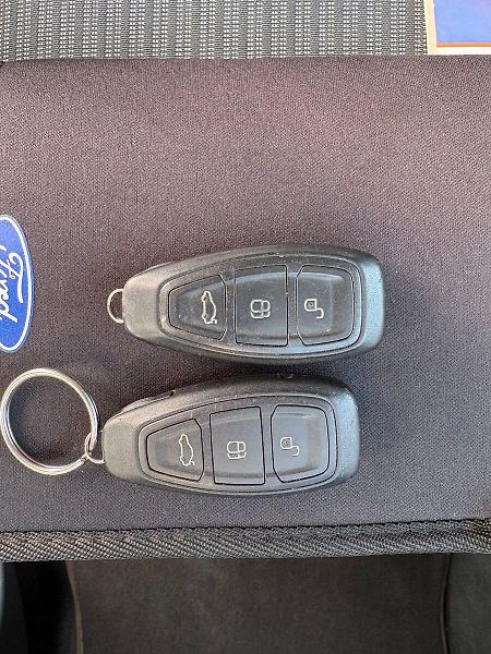 Ford C-MAX 1.6, 110kW, Aut.Klima, Výhřevy - fotka 18 z 18