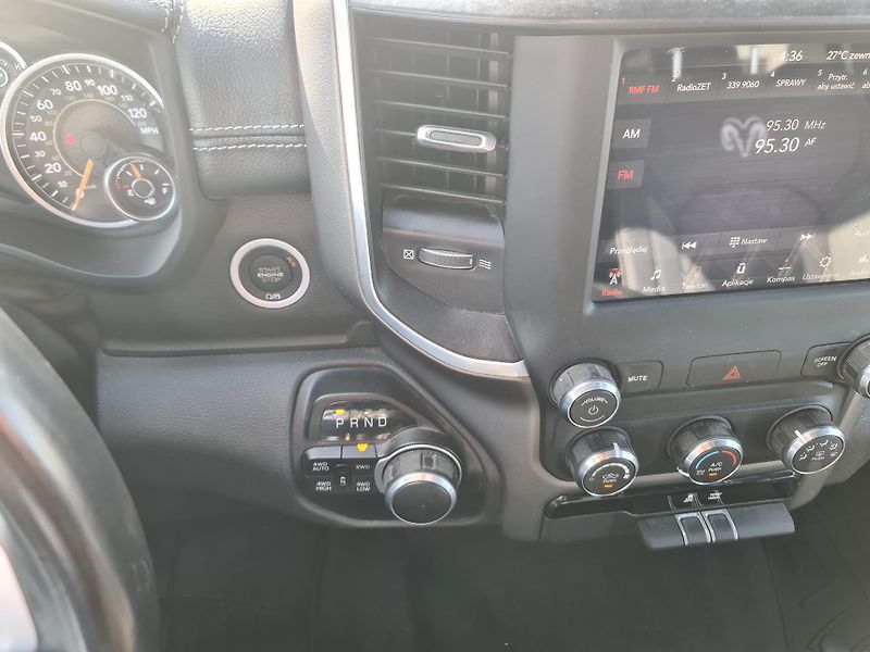 Dodge RAM 1500 (2022) 5.7 HEMI 4x4 BIGHORN LPG - fotka 46 z 67