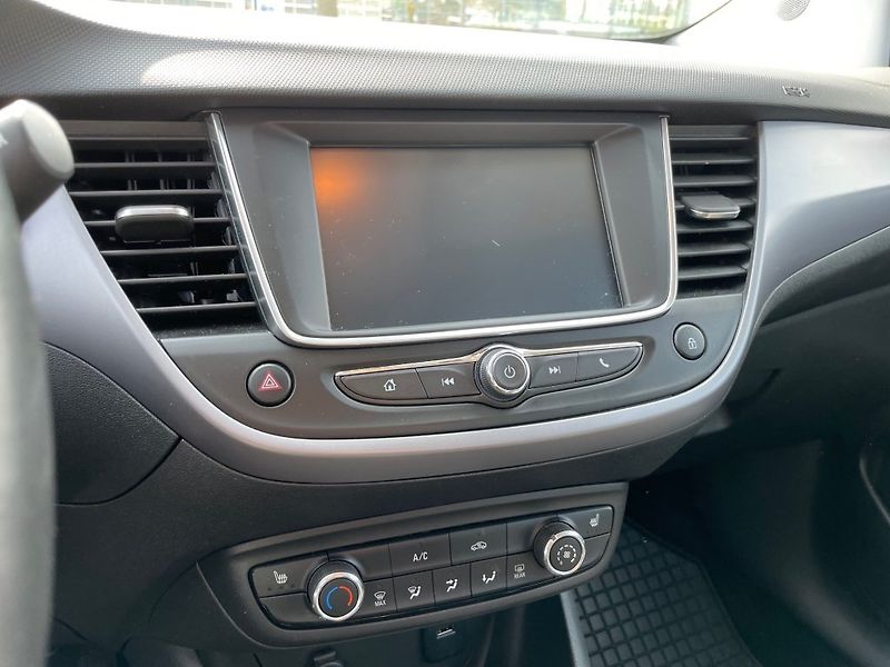 Opel Crossland X Enjoy 1,2 MT5, ČR, 1. maj - fotka 18 z 31