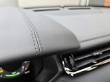 Land Rover Range Rover Velar (2026) P400e Dynamic SE PANO R21 TOP - náhled 56