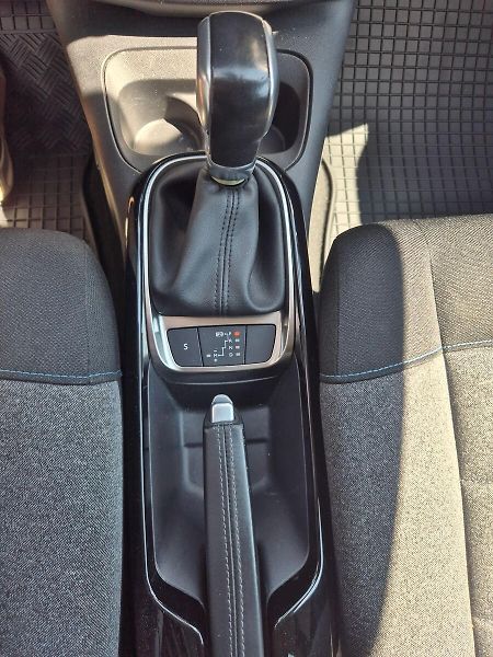 Citroën C4 Cactus 1.2 81kW Shine - AUTOMAT - fotka 18 z 26