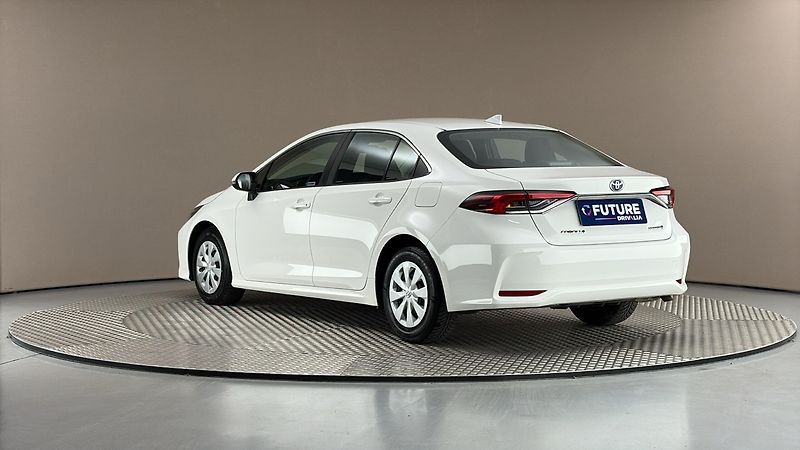 Toyota Corolla 1.8 Hybrid AUT Active Sedan - fotka 2 z 24