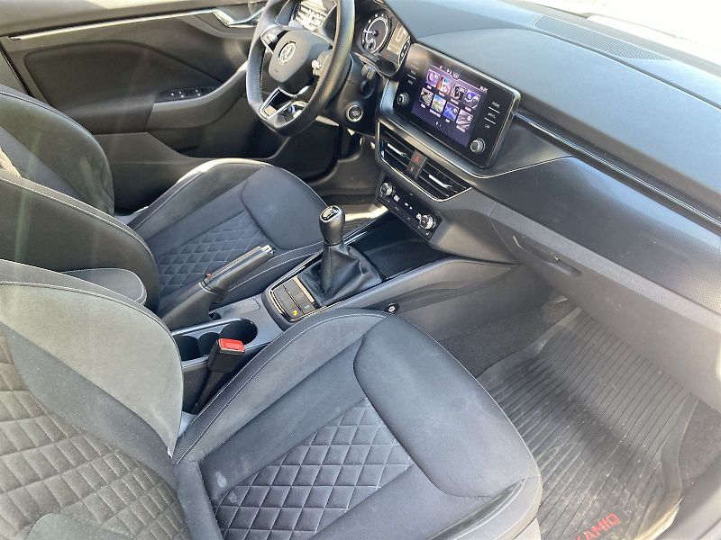 Škoda Kamiq (2020) 1.0 TSI Style - fotka 10 z 33