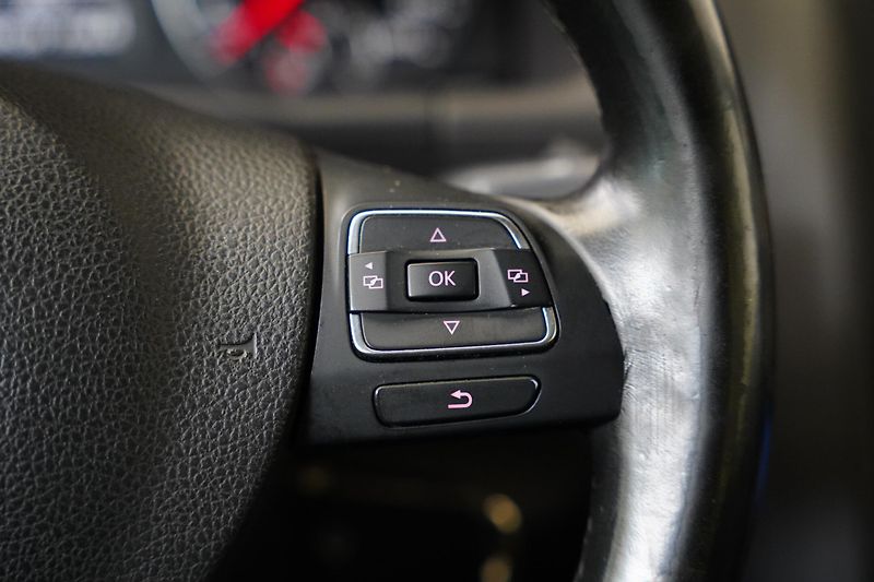 Volkswagen Touran - fotka 16 z 24