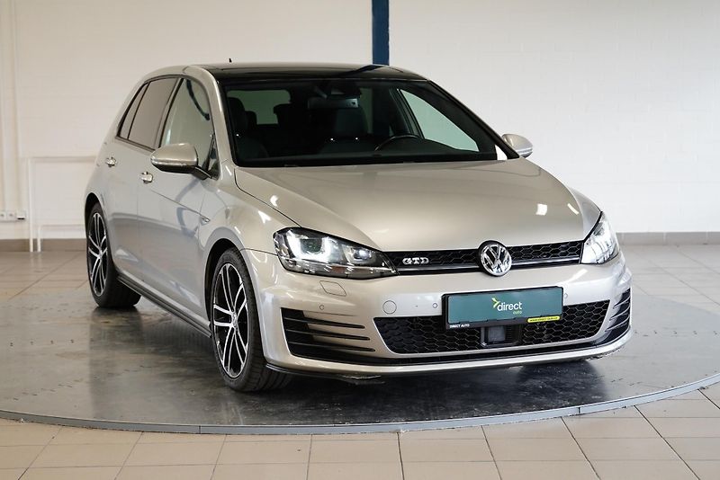 Volkswagen Golf - fotka 8 z 28