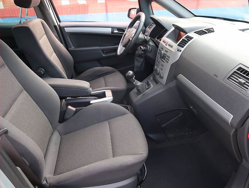Opel Zafira (2009) 1.6 CNG Turbo, 7 míst - fotka 9 z 18
