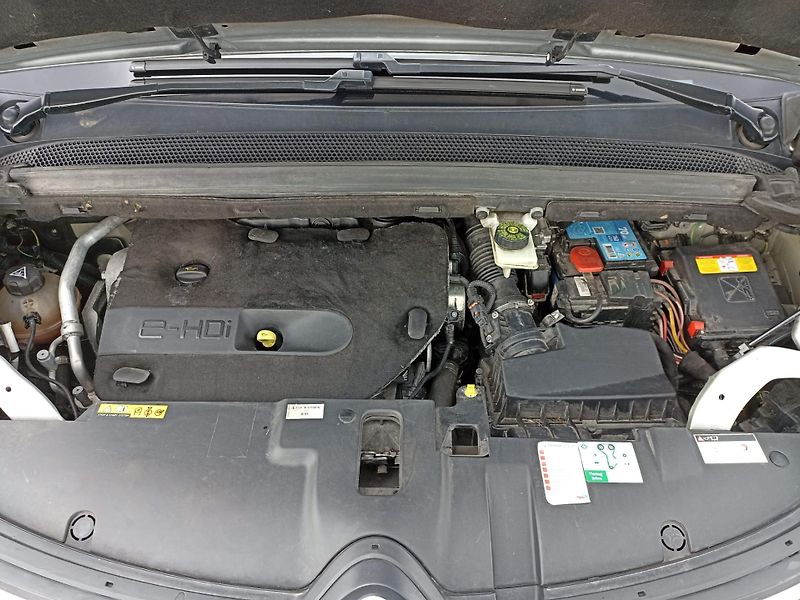 Citroën Grand C4 Picasso (2014) - fotka 34 z 34