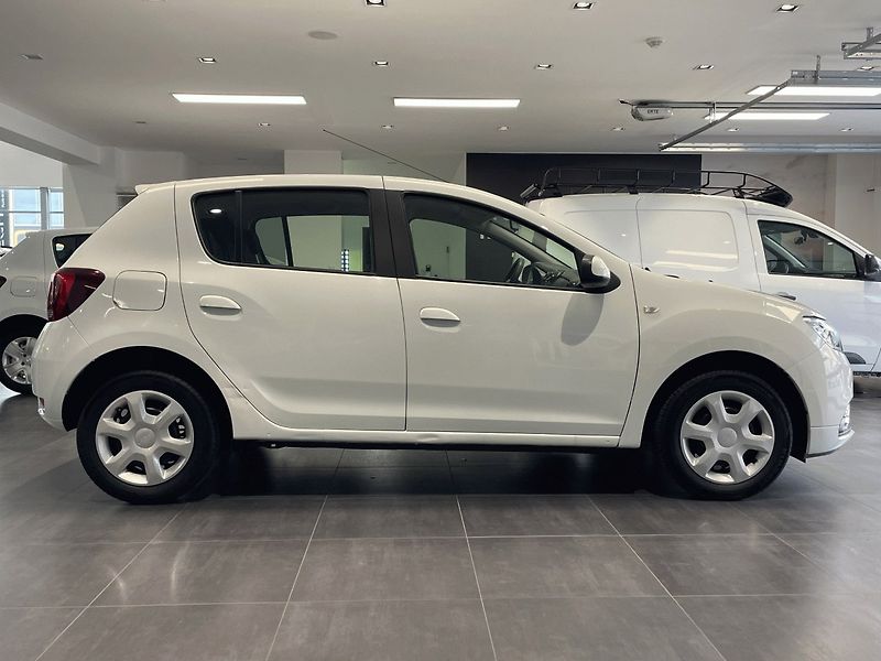 Dacia Sandero (2017) Arctica 0,9TCe 90k - fotka 5 z 21