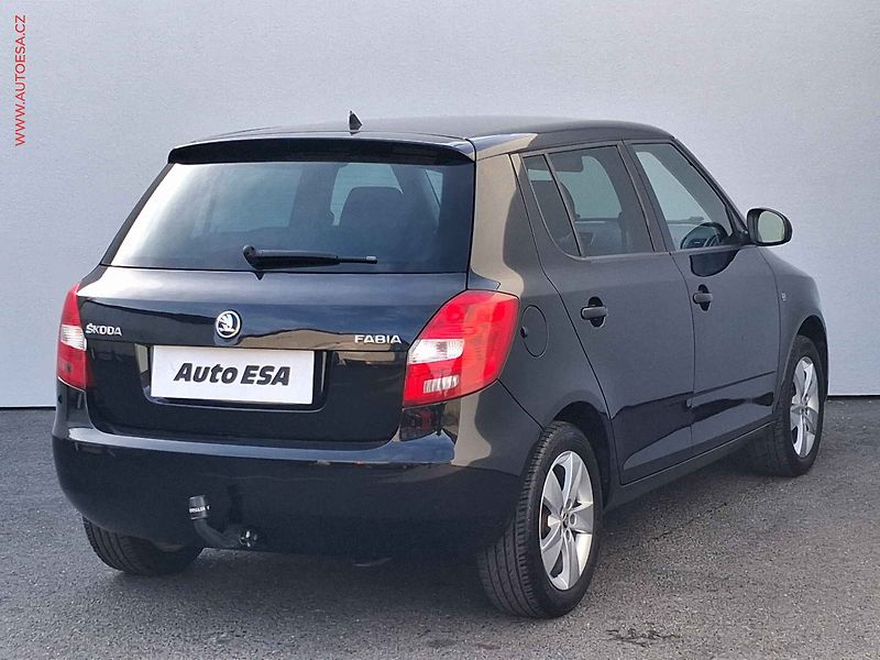 Škoda Fabia (2014) 1.2 TSi, Ambition, TZ, +kola - fotka 4 z 15