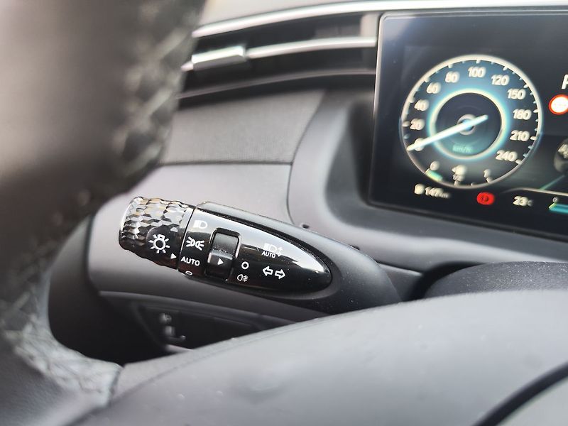Hyundai Tucson 1.6 T-GDI/110kW Smart DCT MHEV - fotka 25 z 30