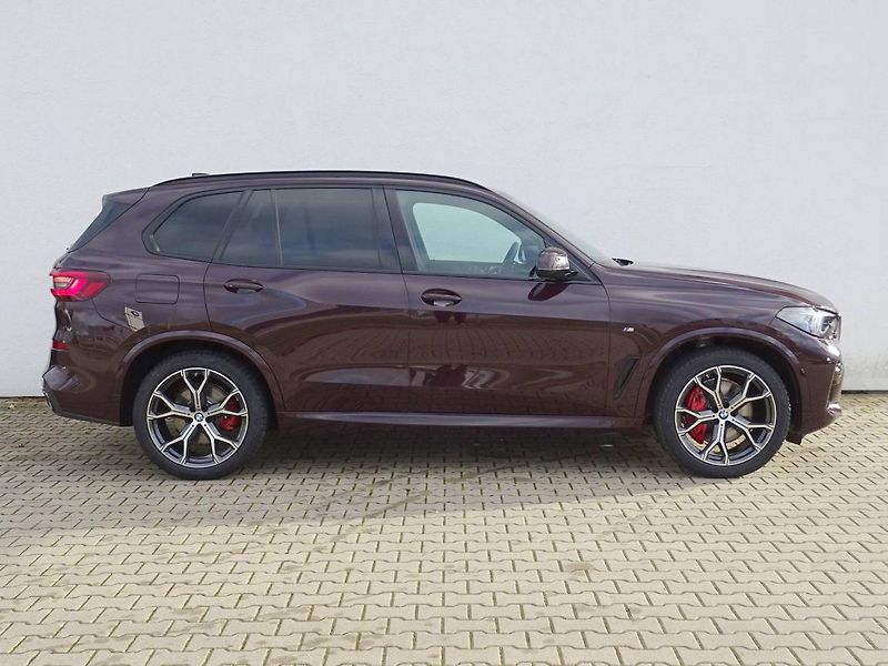 BMW X5 xDrive40i - fotka 4 z 7