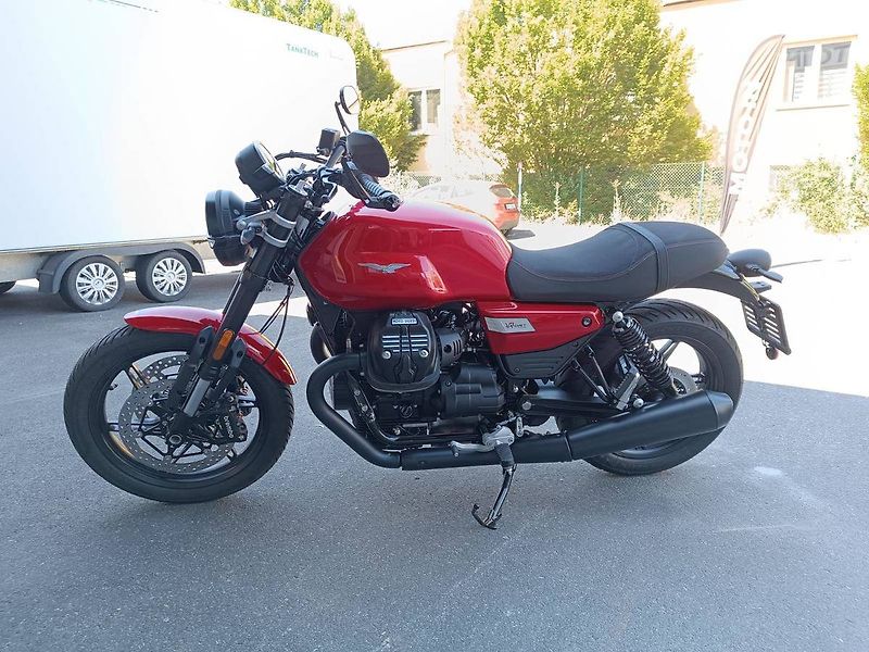 Moto Guzzi V 7 Stone Ten (2026) V7 850 Sport E5+ Rosso Monza - fotka 4 z 9