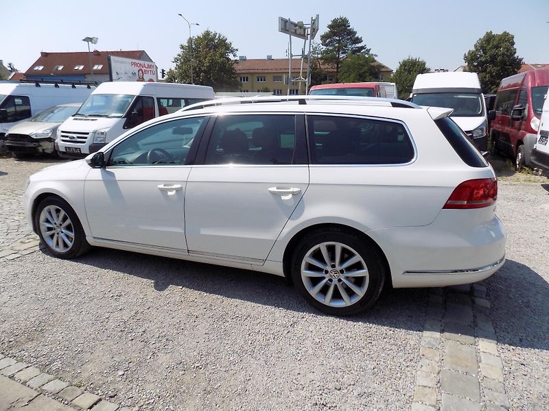 Volkswagen Passat 2,0 TDI 130 KW ALCANT. VÝHŘEV - fotka 15 z 61