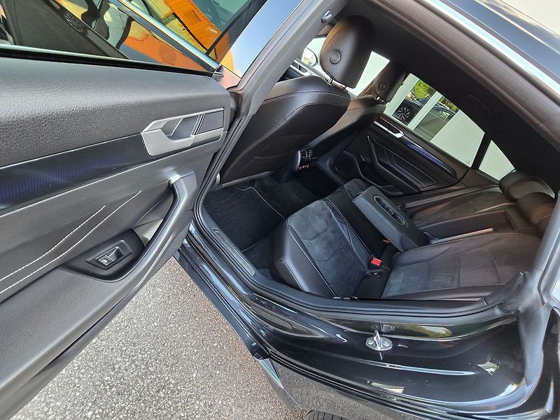 Volkswagen Arteon FL. R-LINE 147kW 4x4 DSG KŮŽE - fotka 44 z 49