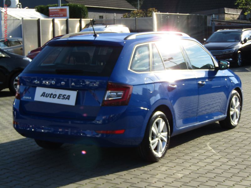 Škoda Fabia (2021) 1.0 TSi, 2.maj,ČR, Style - fotka 4 z 20