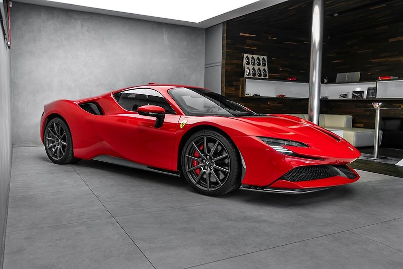 Ferrari SF90 Lift, karbon, metalíza - fotka 4 z 36
