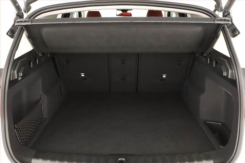 BMW X1 (2025) sDrive18i, Full LED, Navigace - fotka 11 z 18