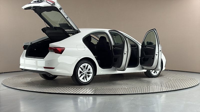 Škoda Octavia 2.0 TDI Style - fotka 6 z 25