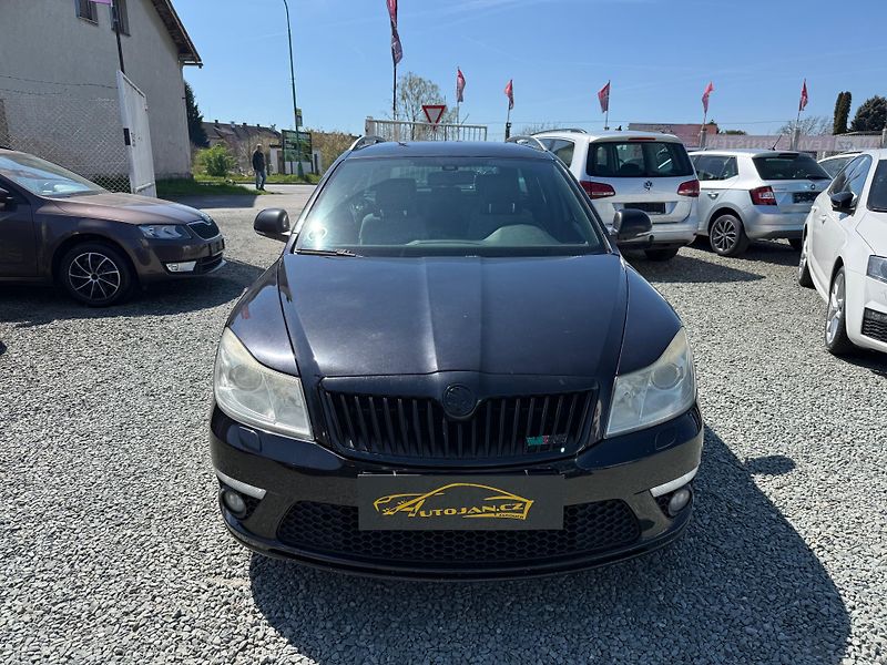 Škoda Octavia 2.0 TDI RS DSG - fotka 2 z 13