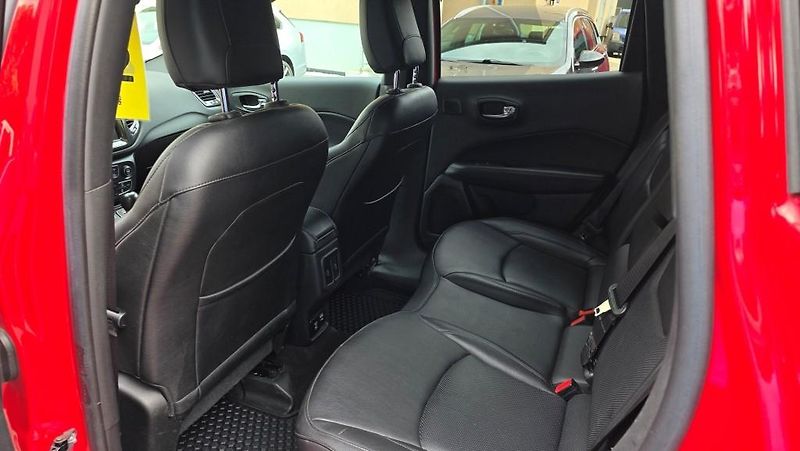 Jeep Compass (2021) 1.3i Turbo 110 kW Limited S AT - fotka 12 z 40