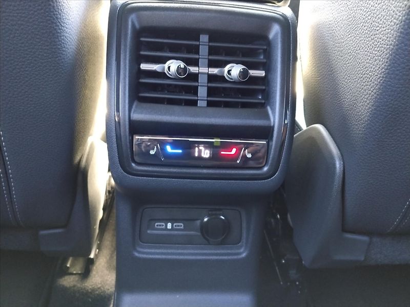 Škoda Kodiaq 2,0   Sportline 4x4 142kW DSG - fotka 29 z 35