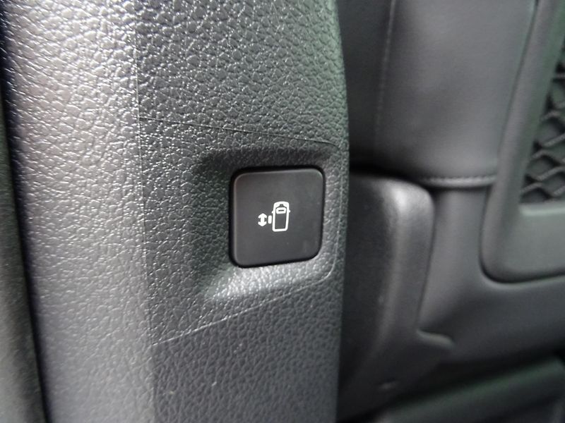 Peugeot Traveller (2026) Allure L3 2.2 BHDi 180k EAT8 - fotka 10 z 44