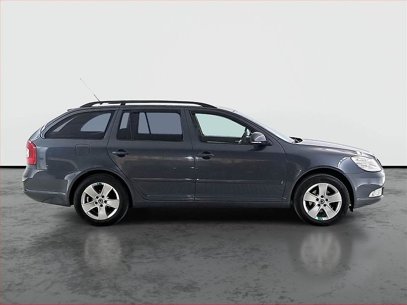 Škoda Octavia (2009) 1.6, Park. senzory - fotka 6 z 17