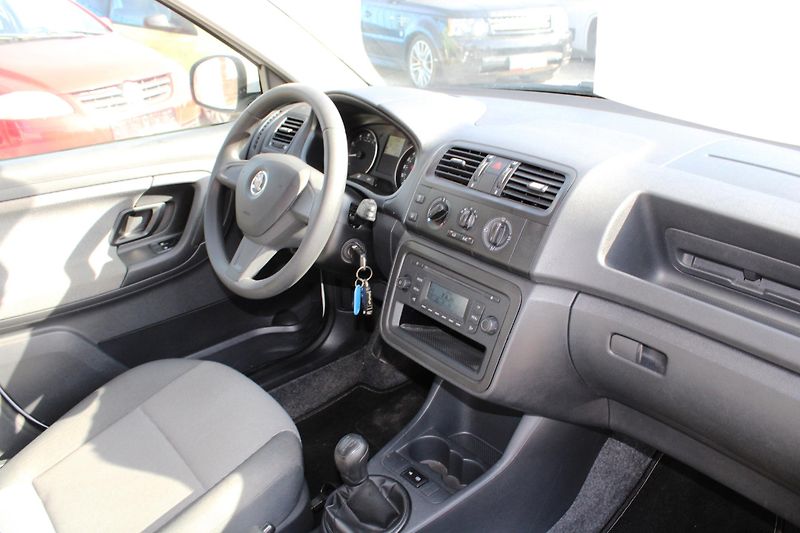 Škoda Fabia (2014) 1,4i 16V KLIMA EL.OKNA PC ALU - fotka 14 z 16