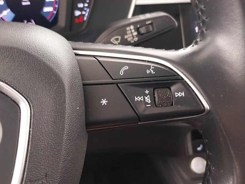Audi Q3 (2020) basis 35 TFSI - fotka 21 z 26