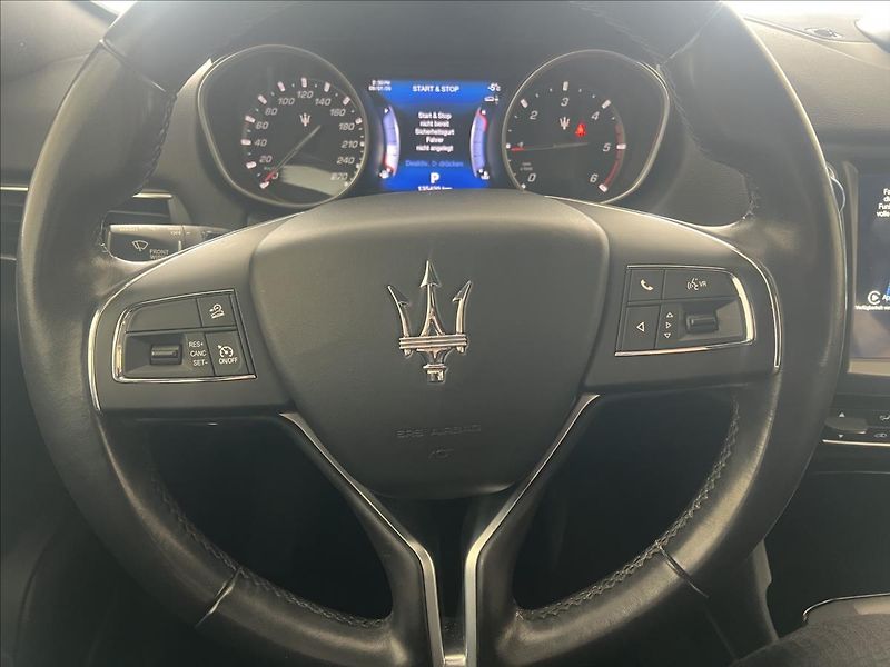 Maserati Levante 3,0 D,Tažné,2x sada Kol - fotka 14 z 21