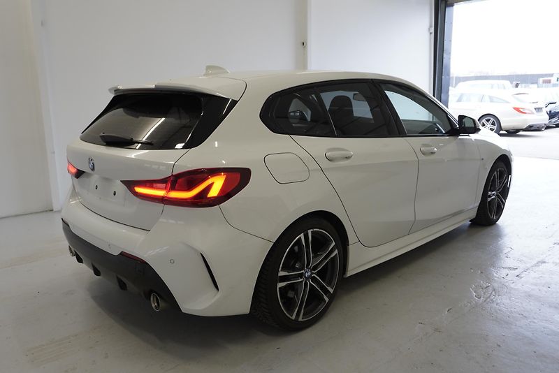 BMW Řada 1 120D 2,0 XDRIVE M-SPORT AUT. - fotka 5 z 25