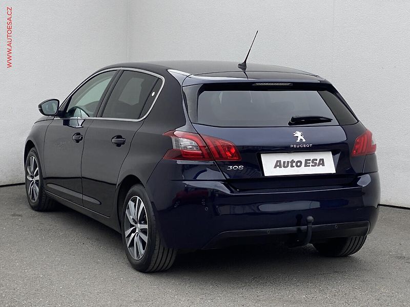 Peugeot 308 (2019) 1.2PT, Allure, AT, navi, TZ - fotka 6 z 18
