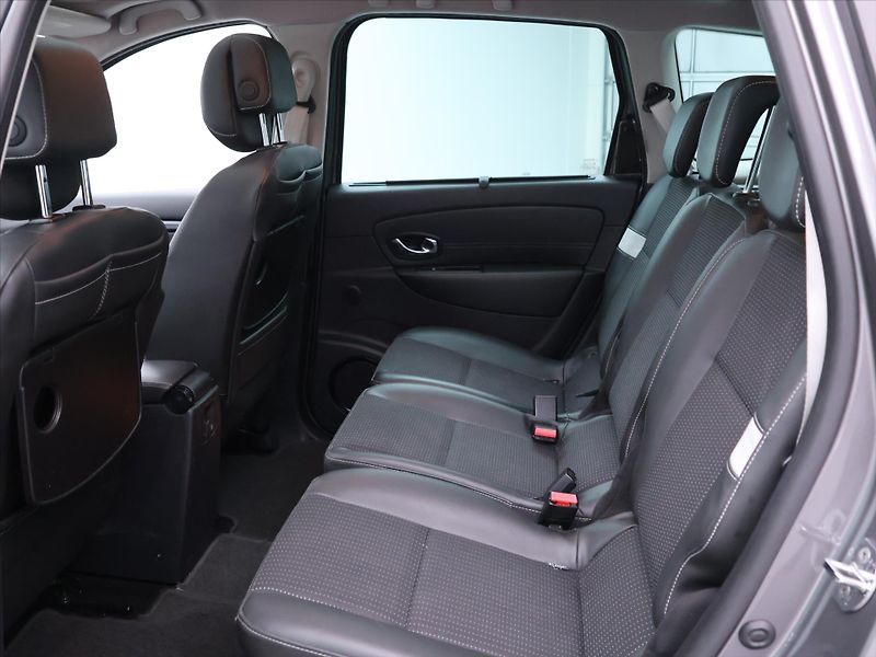 Renault Grand Scénic 1,5 dCi 81kW Pano - fotka 14 z 30