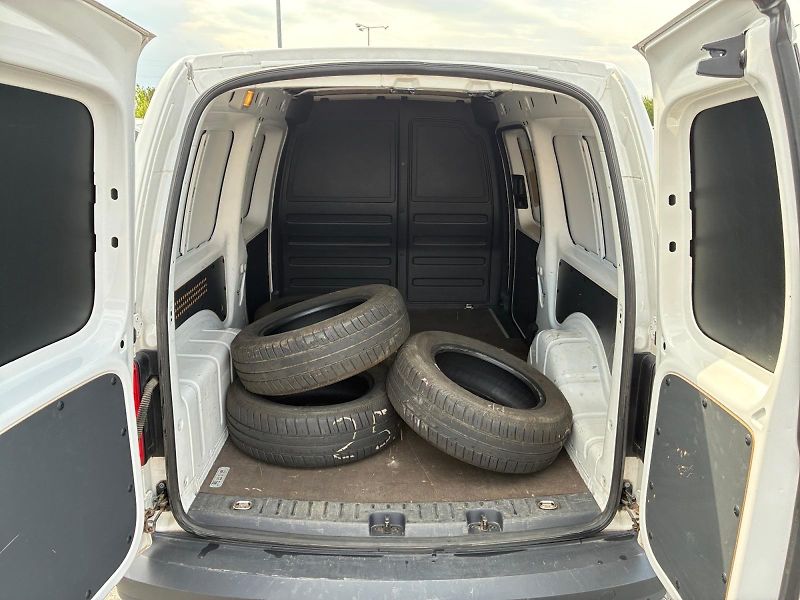 Volkswagen Caddy (2021) MAXI 1.4TGI CNG 81kW CZ DPH - fotka 6 z 11