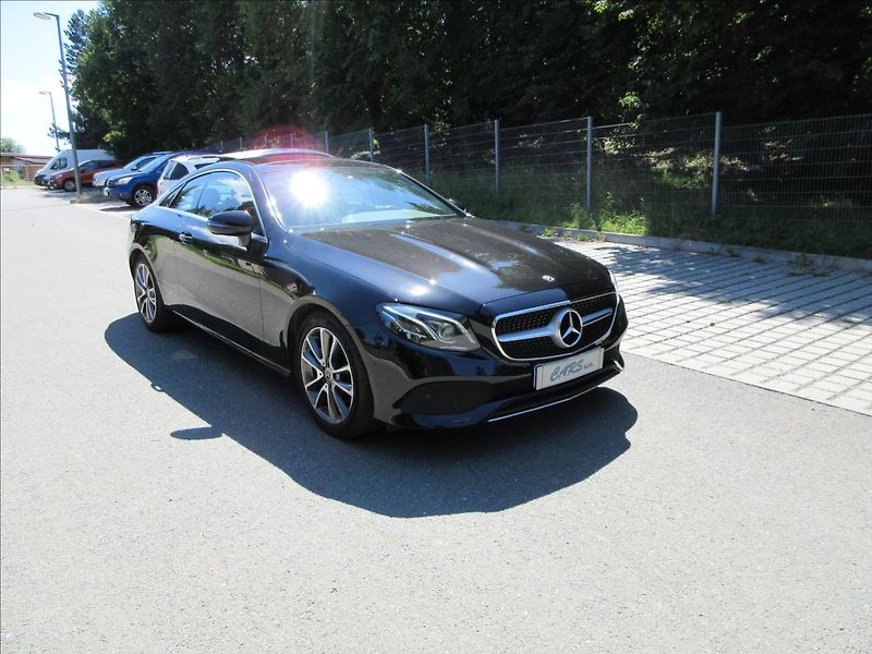 Mercedes-Benz Třídy E 220D 143Kw, Panorama, Nové ČR - fotka 4 z 29