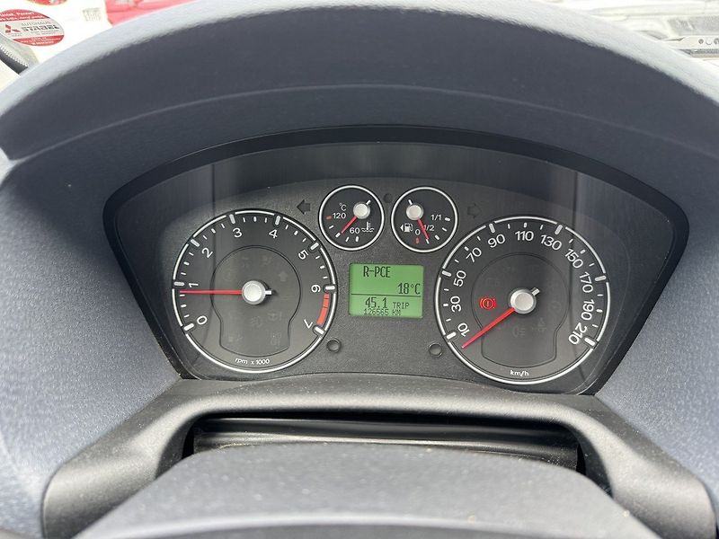 Ford Fusion (2010) 1.4i Style Klima Winter Paket - fotka 8 z 47