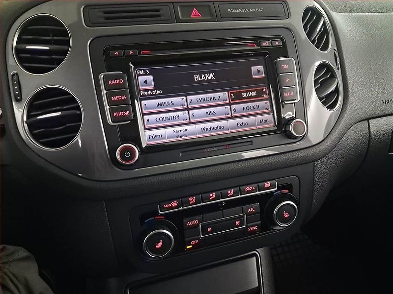 Volkswagen Tiguan (2014) 1.4 TSI, Serv.kniha - fotka 12 z 16