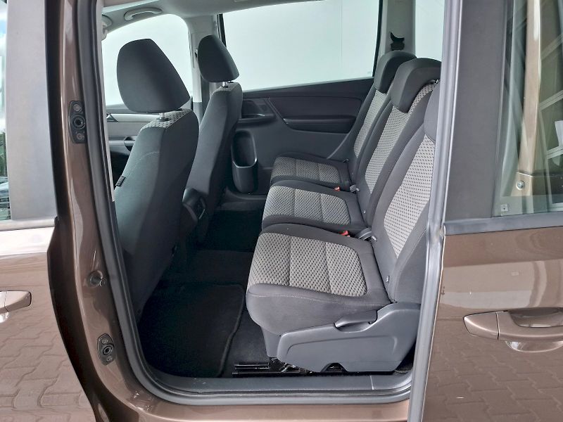 Volkswagen Sharan (2012) TDI 2,0/110 kW 7-míst - fotka 7 z 37