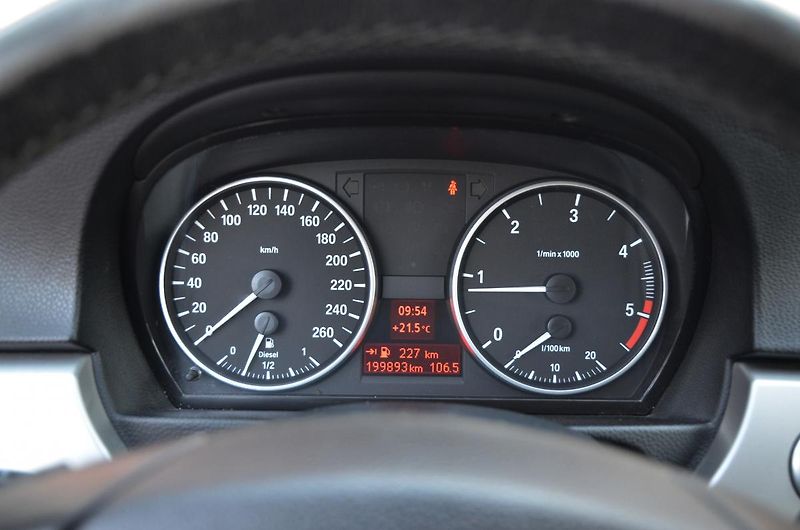 BMW Řada 3 (2007) 320d Touring 110kW / TAŽNÉ - fotka 24 z 30