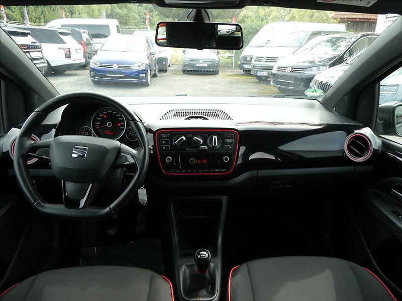 Seat Mii 1,0 MPi 55kW FR line 1.MAJITEL - fotka 26 z 38