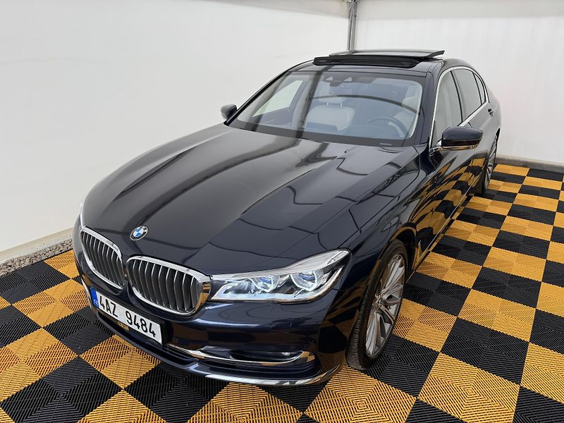 BMW Řada 7 750iL*V8*4-mistna* 4x4*CZ* - fotografie inzerátu