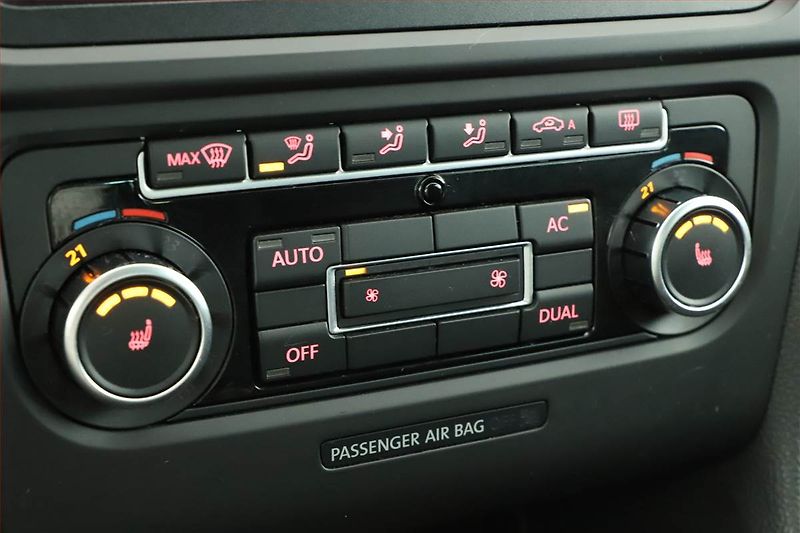 Volkswagen Golf (2009) 1.4 TSI, Park. senzory - fotka 9 z 13