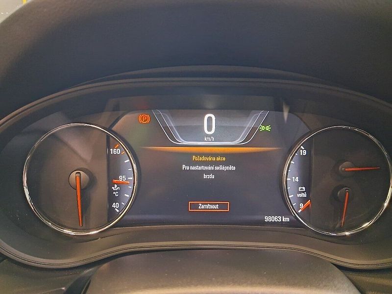 Opel Insignia 2.0T 191 KW GSI 4x4 - fotka 12 z 14