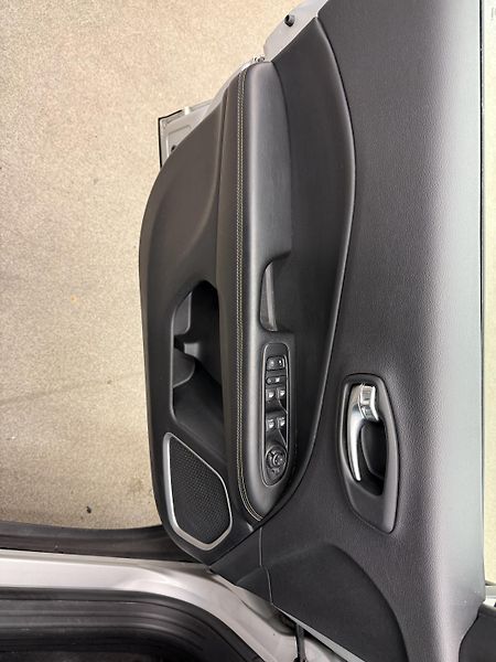 Jeep Compass 1.6 Multijet 88 kW - fotka 16 z 18